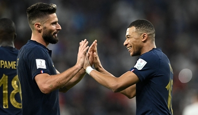 Age Gap Not a Problem for France's Deadly Striking Duo